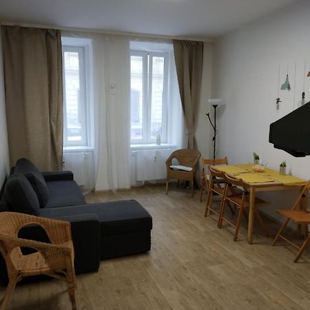 Appartamento Apartmans In The Center With Privat Parking Brno Esterno foto