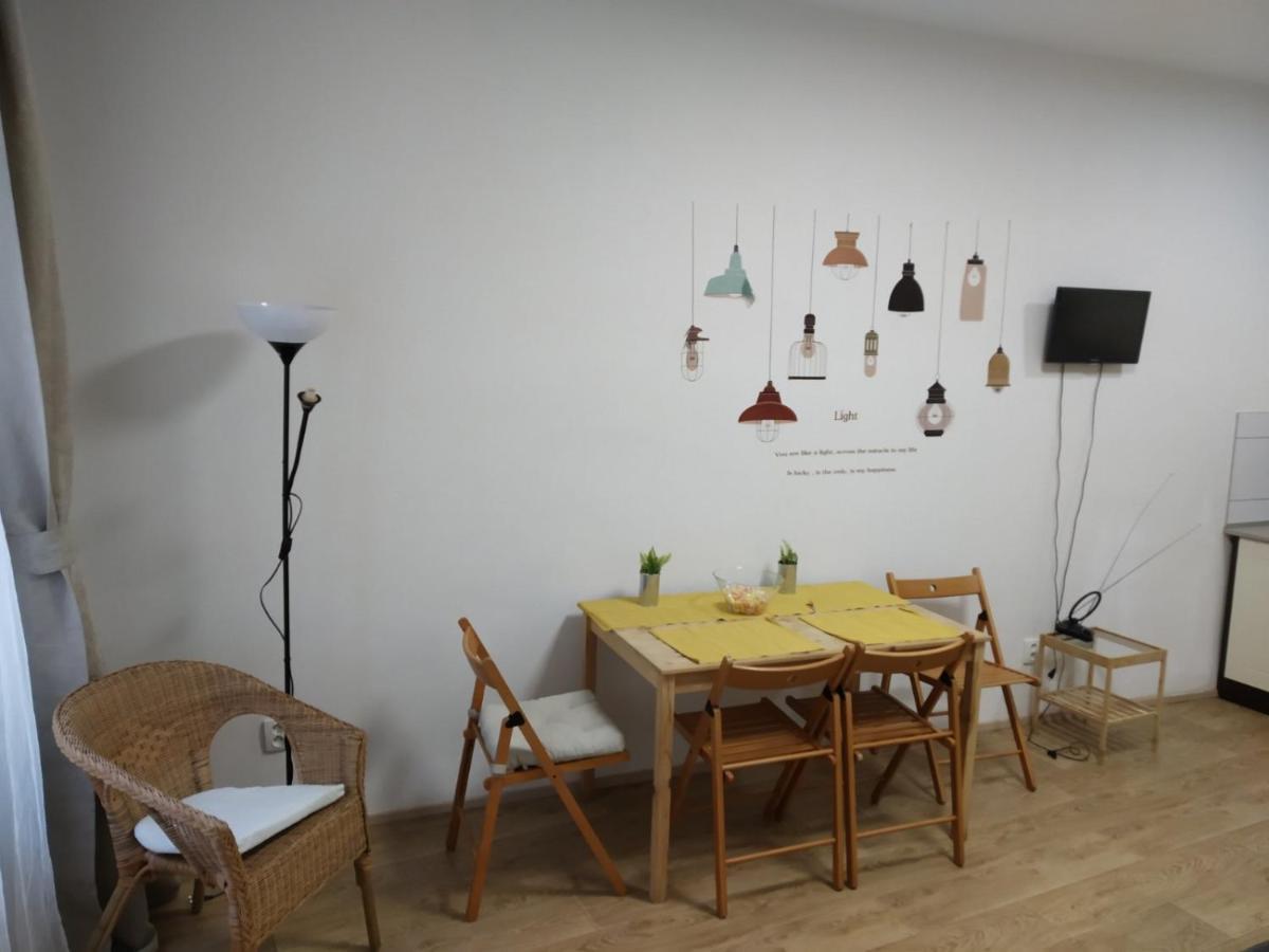 Appartamento Apartmans In The Center With Privat Parking Brno Esterno foto