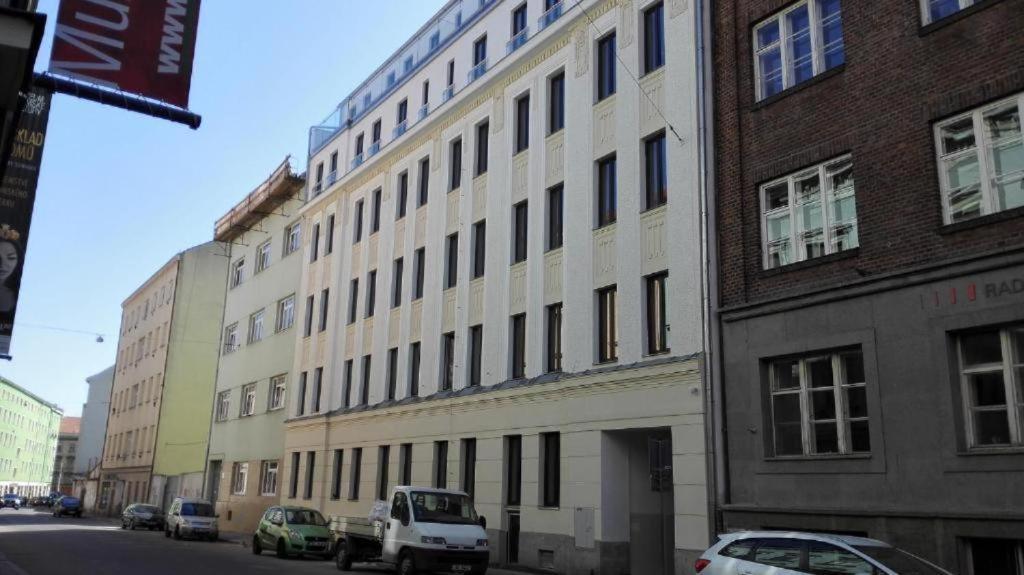 Appartamento Apartmans In The Center With Privat Parking Brno Esterno foto