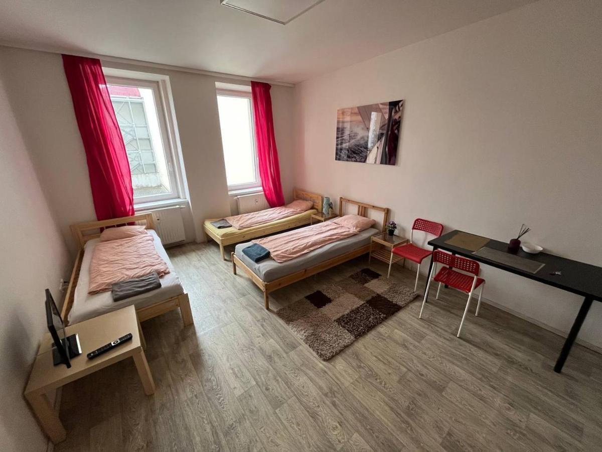Appartamento Apartmans In The Center With Privat Parking Brno Esterno foto